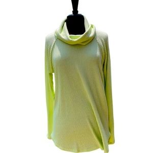 X-Large bright green turtle neck
